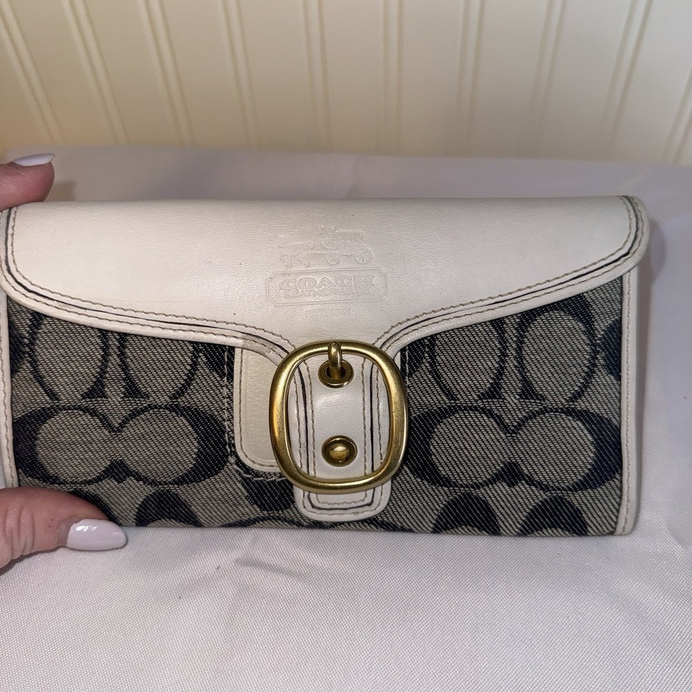 COACH BLEEKER WHITE LEATHER SNAP FLAP BLUE/WHITE DENIM SIGNATURE C LONG WALLET - Picture 2 of 16